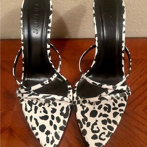 Liliana LAURENT-40 Black and White Heels size 11